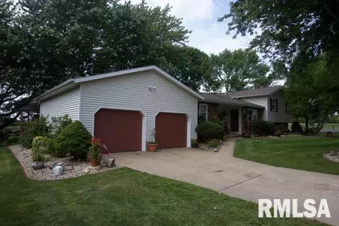 1900 Marshall, Eureka, IL 61530 photo 27