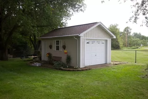 1900 Marshall, Eureka, IL 61530 photo 4