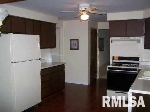 706 Devonshire Rd, Washington, IL 61571 photo 9