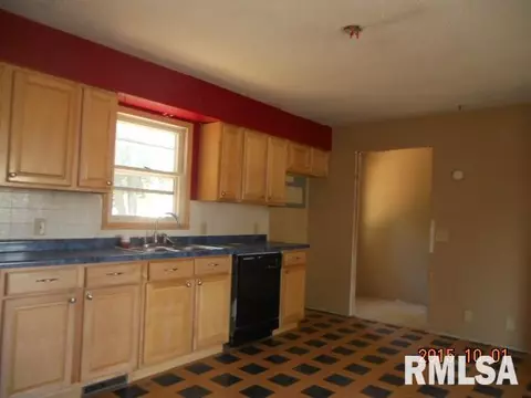 270 E Hess St, Bushnell, IL 61422 photo 4