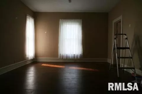 120 W Exchange, Danvers, IL 61732 photo 9