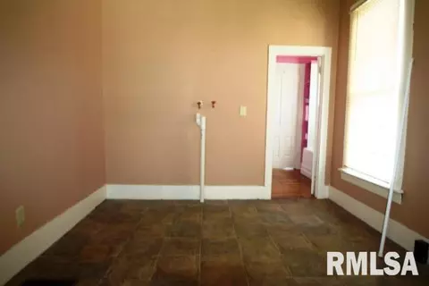 120 W Exchange, Danvers, IL 61732 photo 14