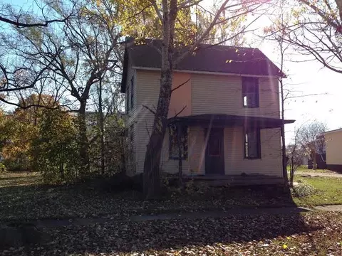 209 Church St, Benson, IL 61516 photo 1