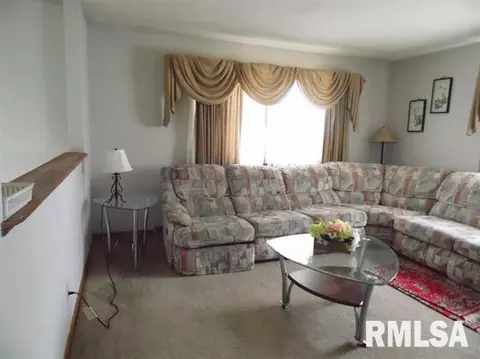 806 Meadow Dr, Macomb, IL 61455 photo 7