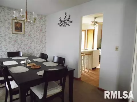 806 Meadow Dr, Macomb, IL 61455 photo 10