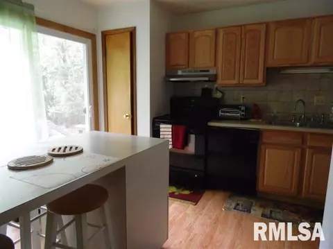 806 Meadow Dr, Macomb, IL 61455 photo 12