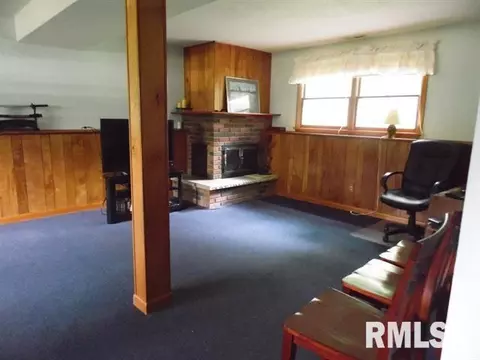 806 Meadow Dr, Macomb, IL 61455 photo 22
