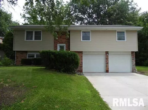 806 Meadow Dr, Macomb, IL 61455 photo 1