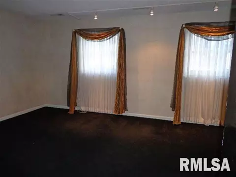 140 Richmond, Macomb, IL 61455 photo 15