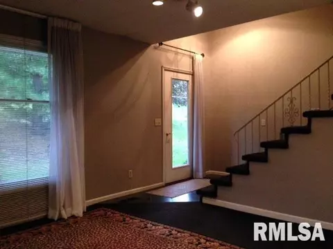 140 Richmond, Macomb, IL 61455 photo 4