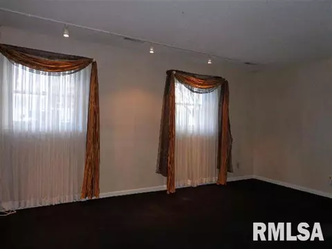140 Richmond, Macomb, IL 61455 photo 14