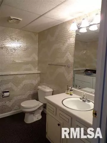 140 Richmond, Macomb, IL 61455 photo 17