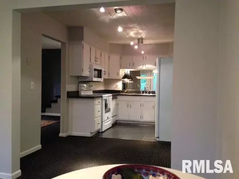 140 Richmond, Macomb, IL 61455 photo 7