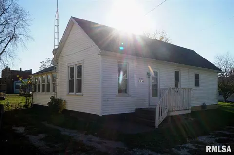 527 5th St, Saint David, IL 61563 photo 24