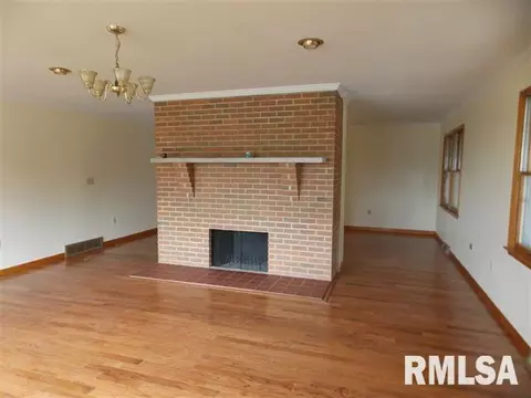 172 Harmony Ln, Macomb, IL 61455 photo 8