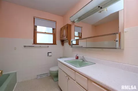 605 E High, Manito, IL 61546 photo 24