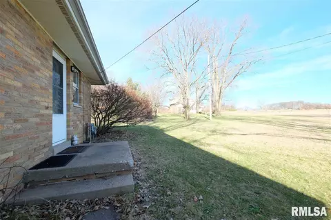 605 E High, Manito, IL 61546 photo 26