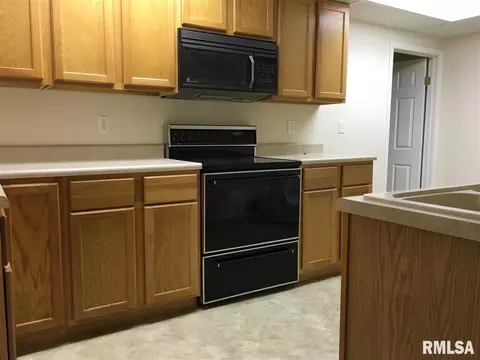 1919 Riverview Dr, Macomb, IL 61455 photo 29