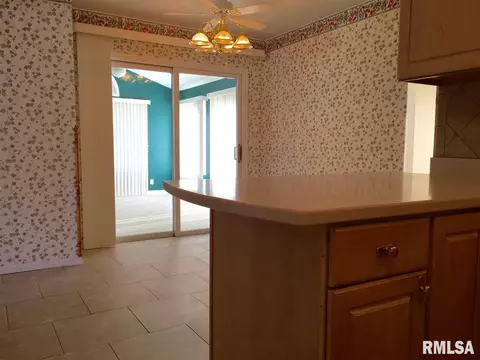 1919 Riverview Dr, Macomb, IL 61455 photo 11