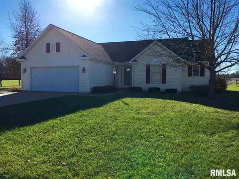 1919 Riverview Dr, Macomb, IL 61455 photo 1