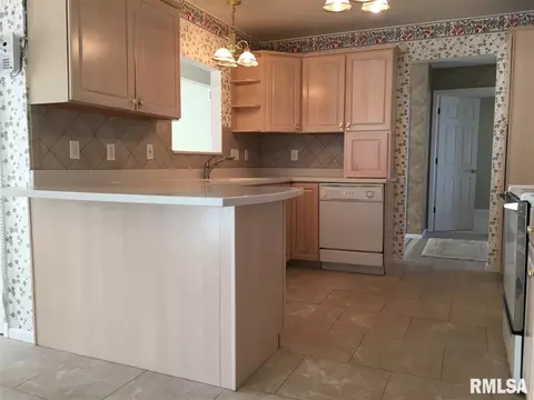 1919 Riverview Dr, Macomb, IL 61455 photo 8