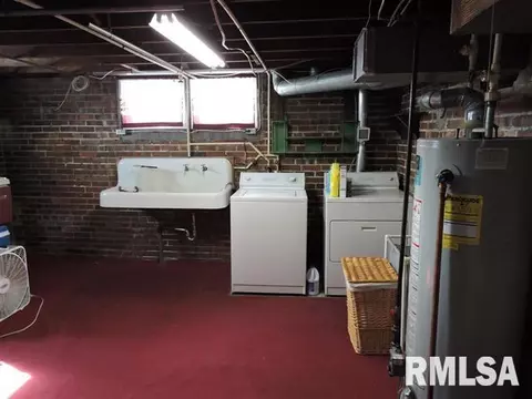 803 E Carroll St, Macomb, IL 61455 photo 21
