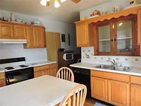 803 E Carroll St, Macomb, IL 61455 photo 5