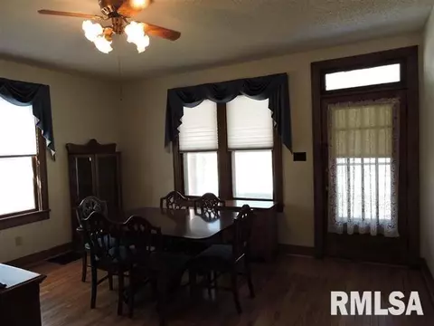 803 E Carroll St, Macomb, IL 61455 photo 9