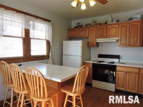 803 E Carroll St, Macomb, IL 61455 photo 4