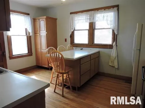 803 E Carroll St, Macomb, IL 61455 photo 6