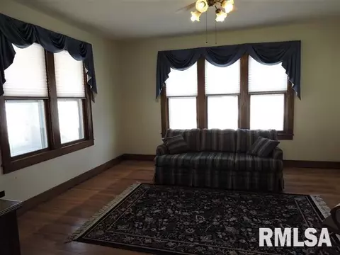 803 E Carroll St, Macomb, IL 61455 photo 10