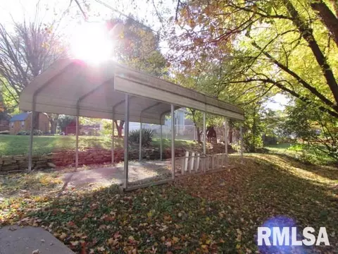 208 W Crow, Eureka, IL 61530 photo 14