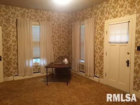 208 W Crow, Eureka, IL 61530 photo 8
