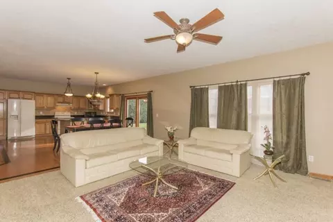 2330 W Murphy Dr, Dunlap, IL 61525 photo 6