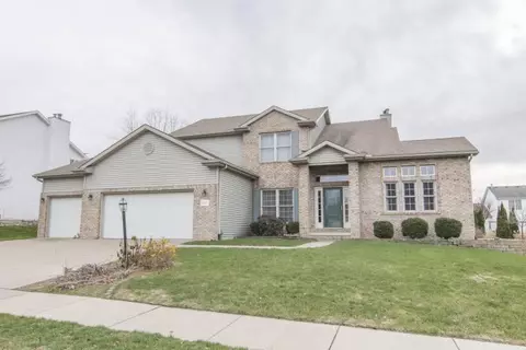 2330 W Murphy Dr, Dunlap, IL 61525 photo 2