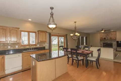 2330 W Murphy Dr, Dunlap, IL 61525 photo 11