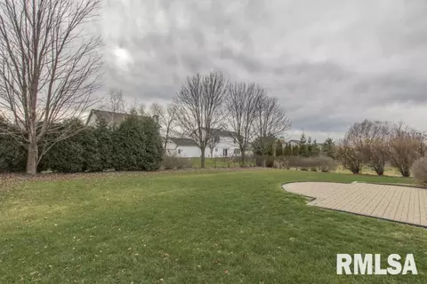 2330 W Murphy Dr, Dunlap, IL 61525 photo 4