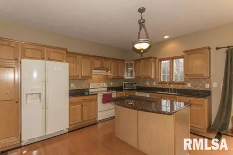 2330 W Murphy Dr, Dunlap, IL 61525 photo 10