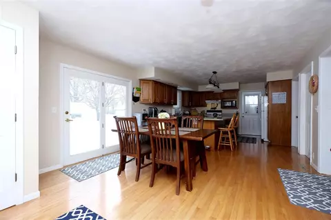401 N Linn St, Benson, IL 61516 photo 13