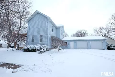 401 N Linn St, Benson, IL 61516 photo 2