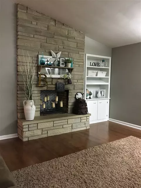 1324 Campusview Dr, Macomb, IL 61455 photo 9