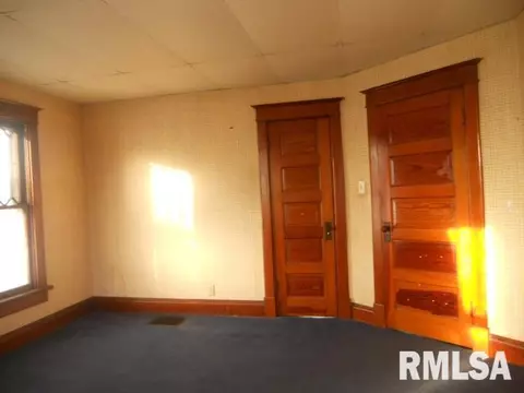 611 2nd Ave E, Monmouth, IL 61462 photo 8
