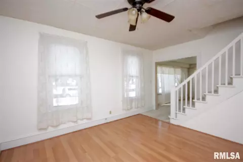 634 S 2nd Ave, Canton, IL 61520 photo 8