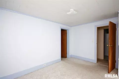 634 S 2nd Ave, Canton, IL 61520 photo 15