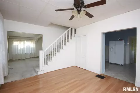 634 S 2nd Ave, Canton, IL 61520 photo 7