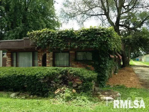 629 8th St, Saint David, IL 61563 photo 3