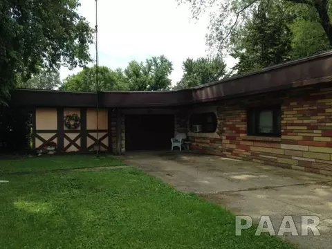 629 8th St, Saint David, IL 61563 photo 1