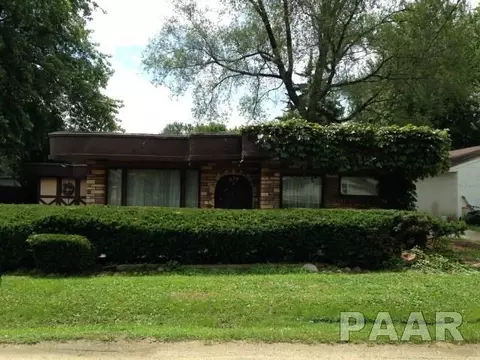 629 8th St, Saint David, IL 61563 photo 2