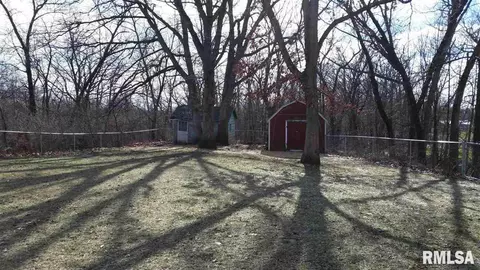 210 Timberlan Rd, Germantown Hills, IL 61548 photo 4