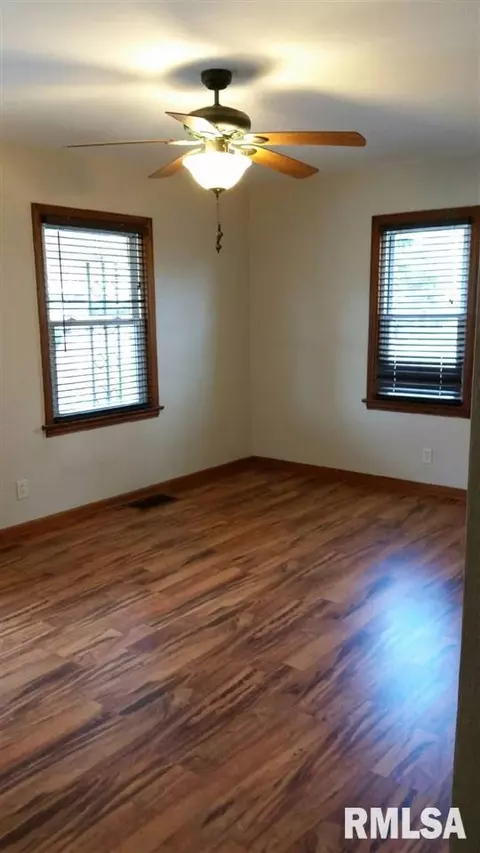 210 Timberlan Rd, Germantown Hills, IL 61548 photo 7